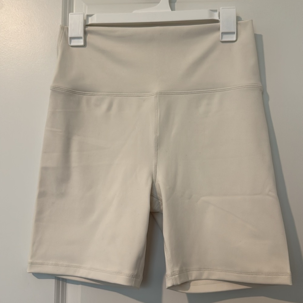 Set Active Luxform Bike Shorts Blanc XL - NWOT